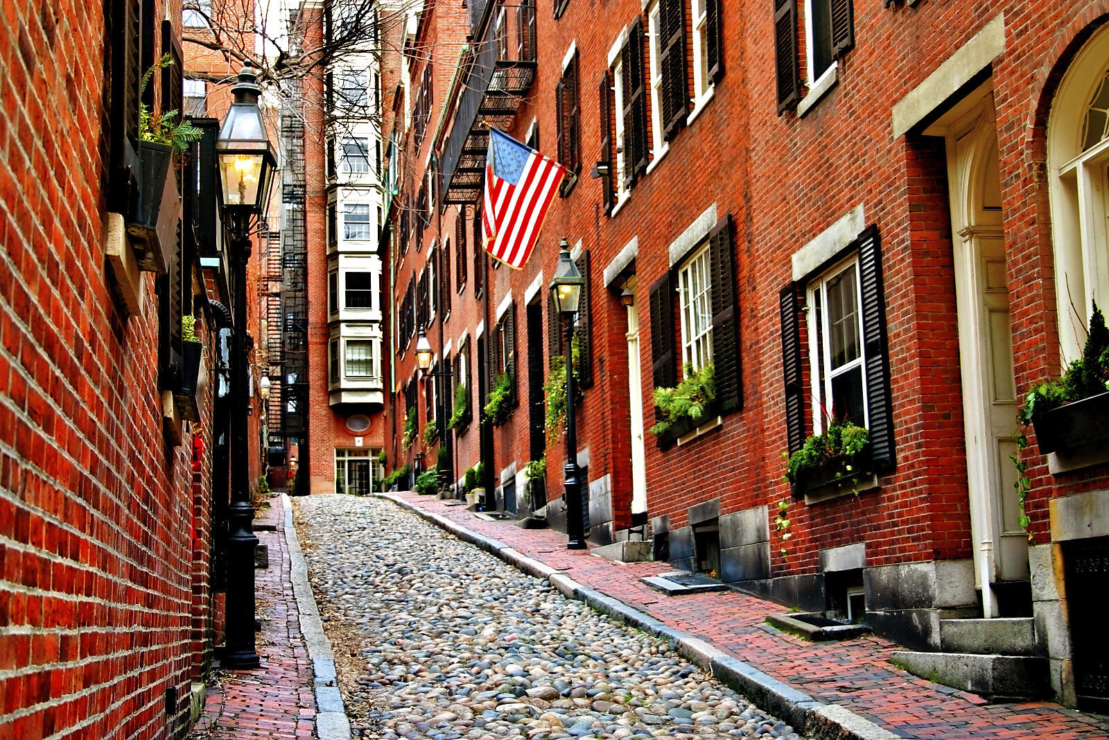 Istockphoto-USA-Boston-Beacon_Hill-HD-Horizontal-R.jpg