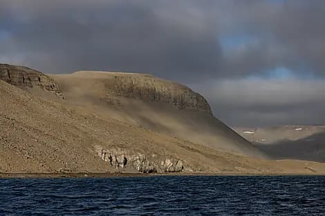 10. Sep 27 > 9. Sep 27 - Devon Island, Nunavut