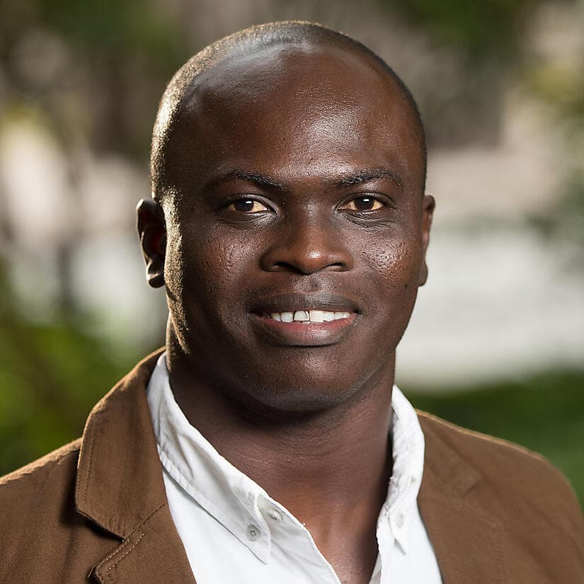 JAMAL_GALVES_cr_Mark Thiessen National Geographic.jpg