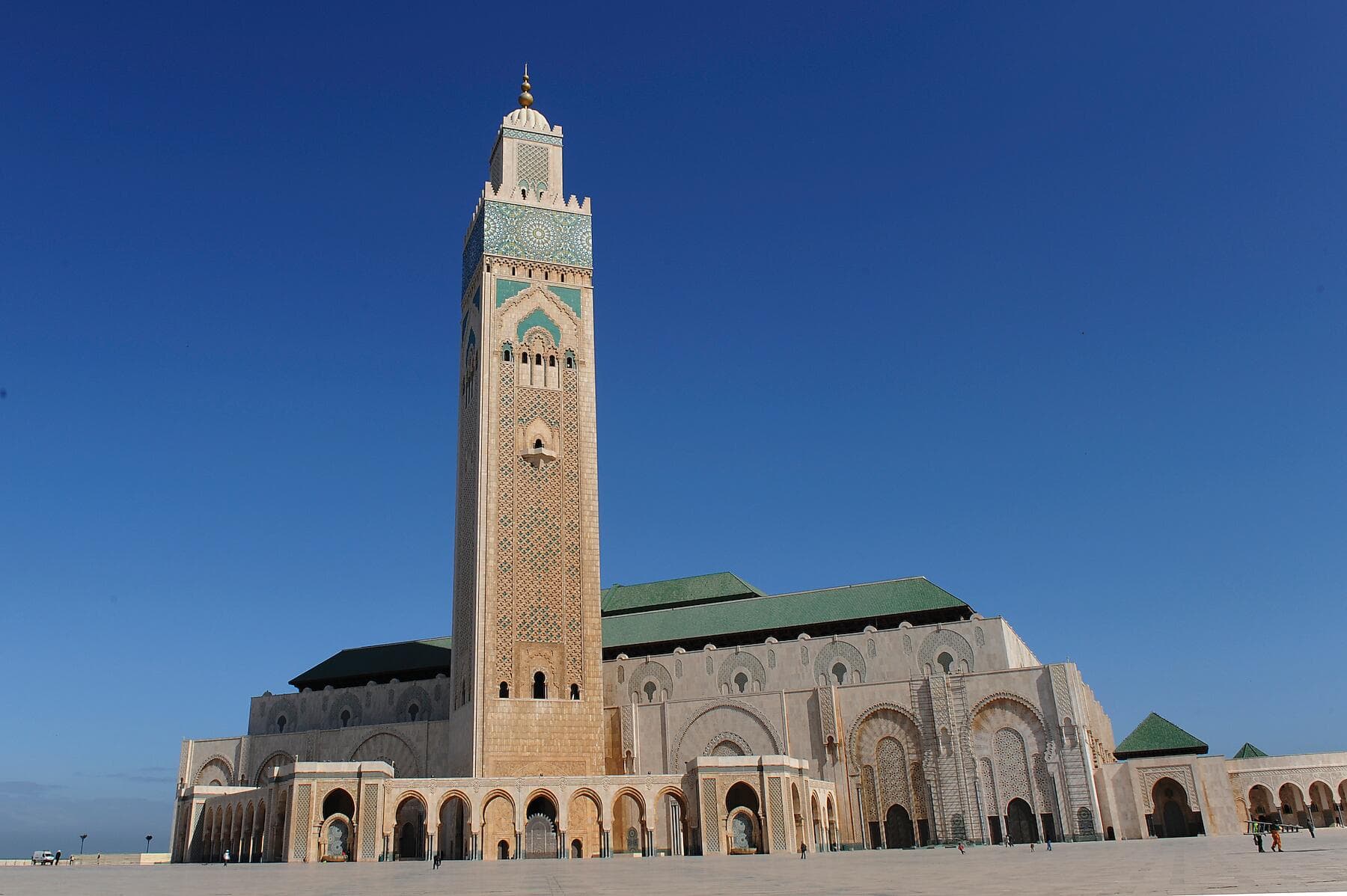 Vulkaninseln und historische Städte im Nordatlantik