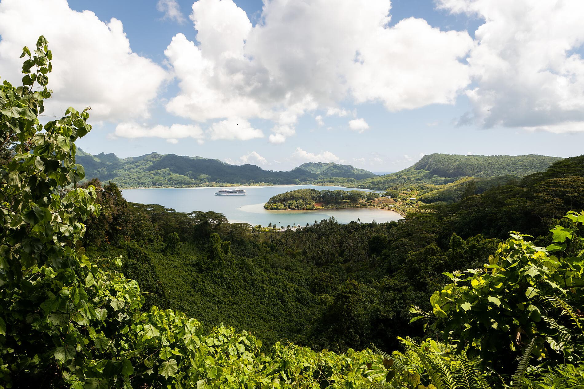 Perlen der Gesellschaftsinseln 