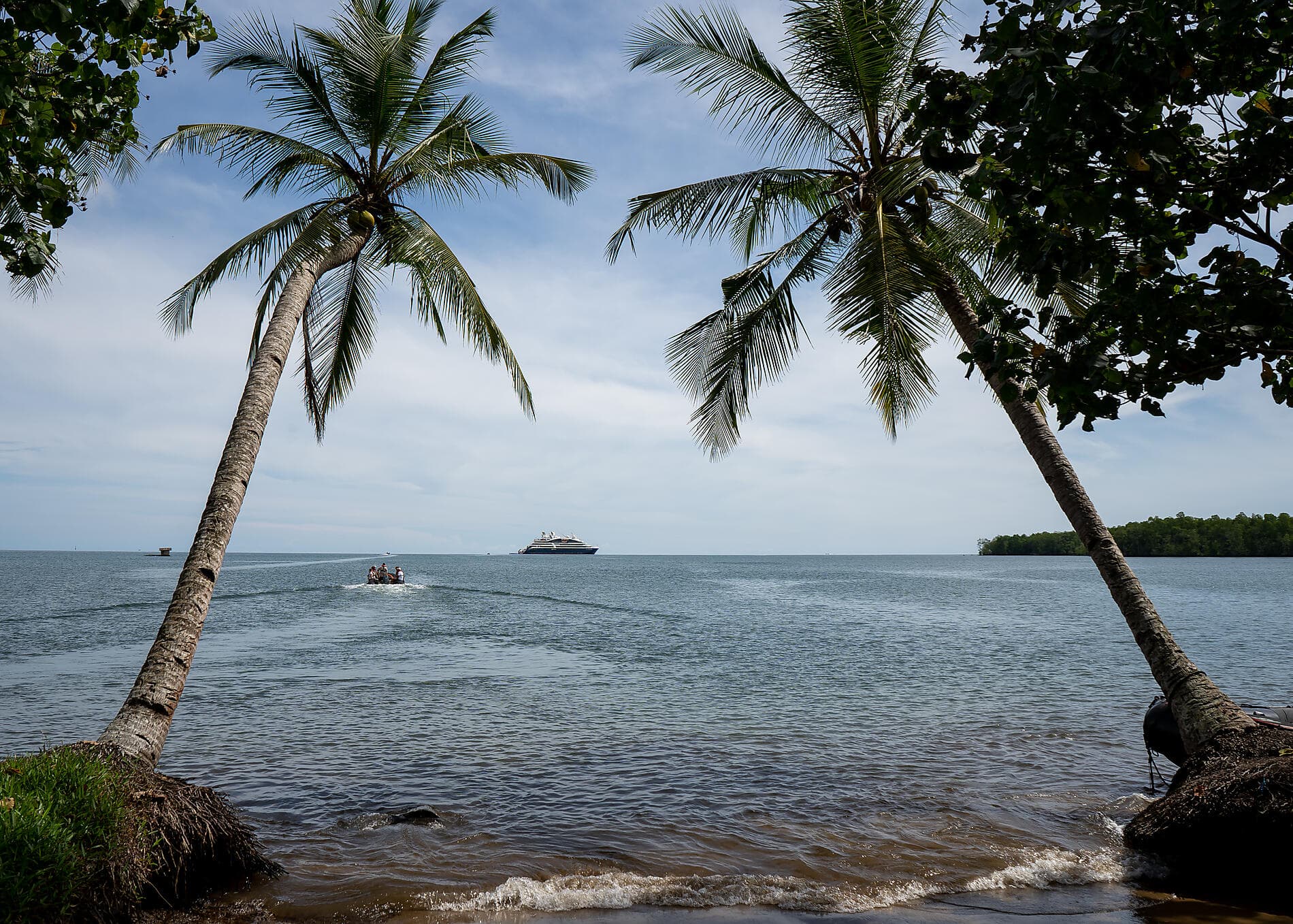 Inseln, Städte und Vulkane Indonesiens  