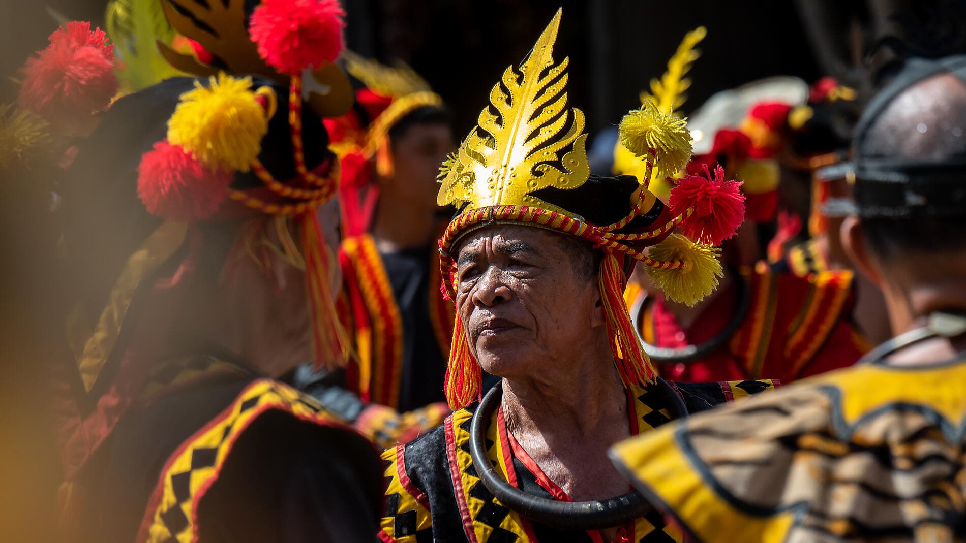Inseln, Städte und Vulkane Indonesiens  